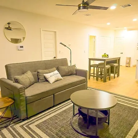 2Br 1 Queen 2Full 1 Sofa Q Beds Dwntwn Med Center- Unit A